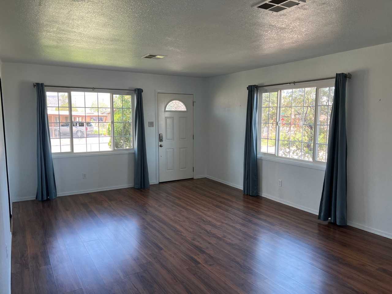 1301 N 2nd St - Photo 2 of 12
