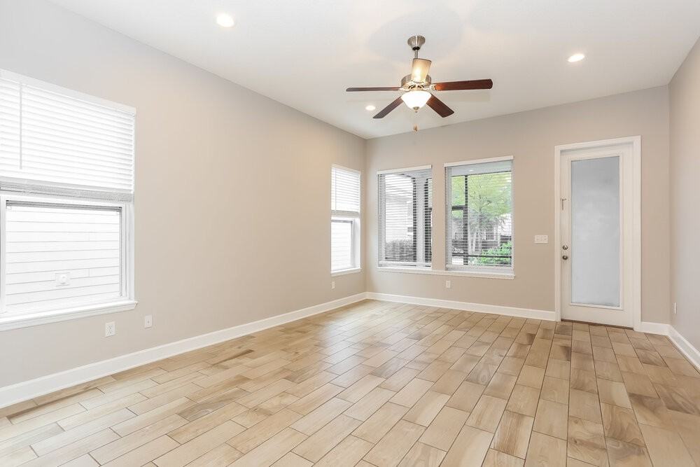31 Spindrift Ct - Photo 3 of 16