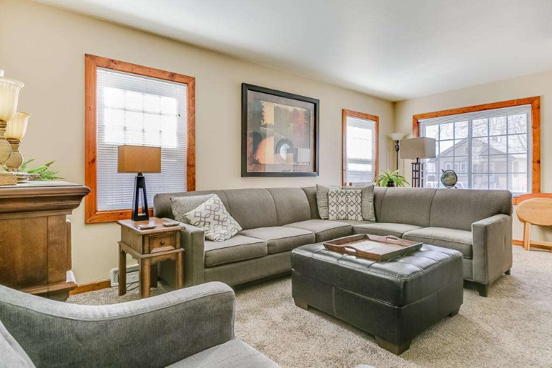 7021 35th Ave - Photo 4 of 24