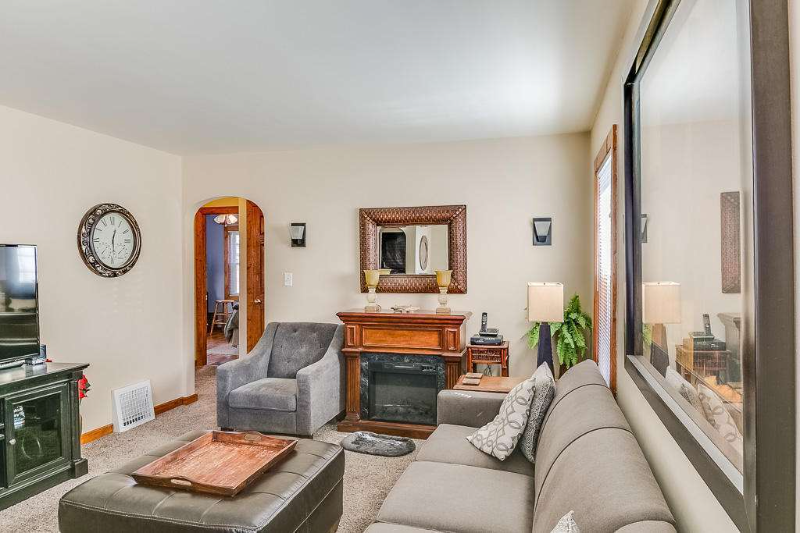7021 35th Ave - Photo 5 of 24