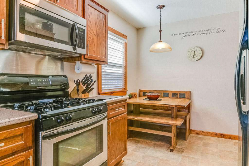 7021 35th Ave - Photo 7 of 24