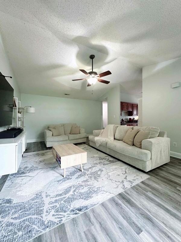 1307 Petrell Dr - Photo 4 of 18