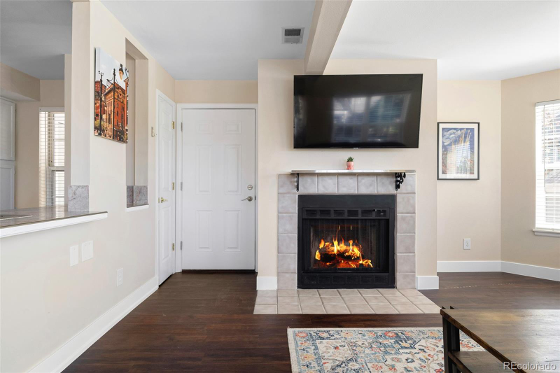 6755 S Ivy St #B5 - Photo 5 of 21