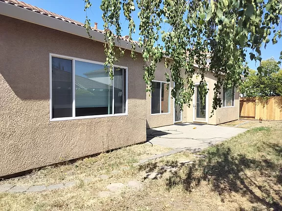 2271 Celtic Dr - Photo 2 of 9