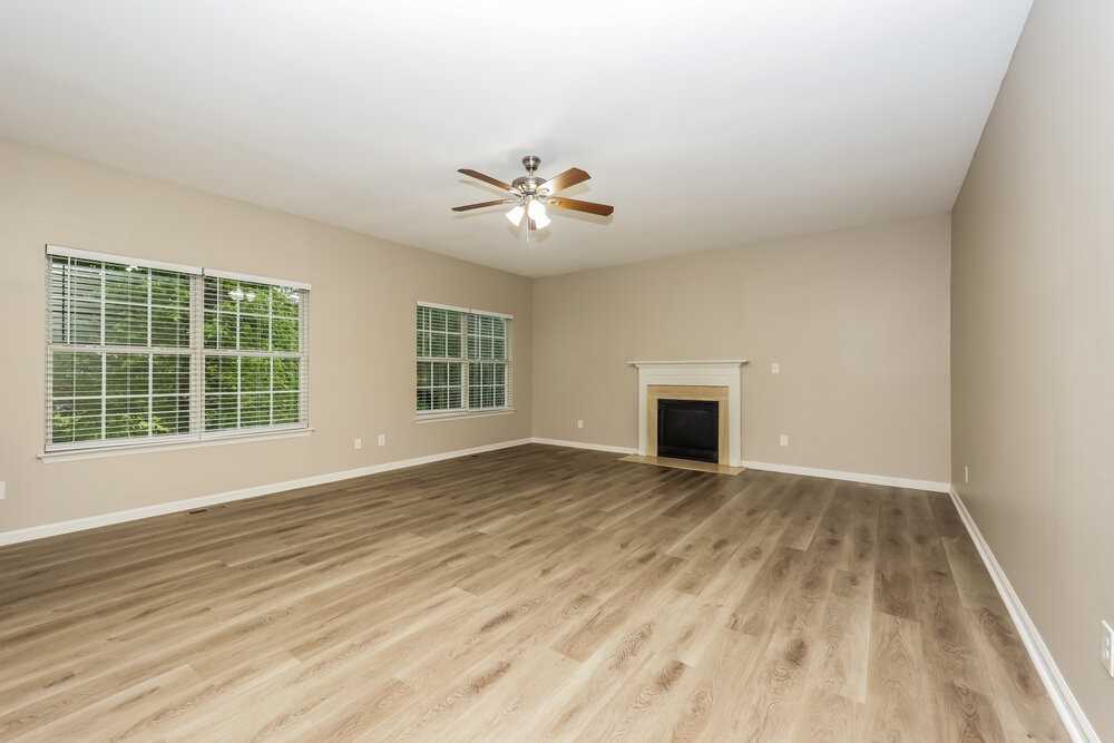 3817 Asheford Trce - Photo 5 of 18
