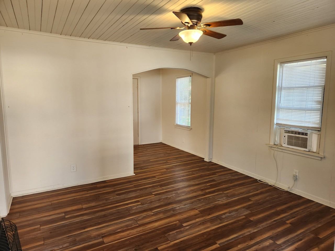 813 M St Nw - Photo 3 of 14