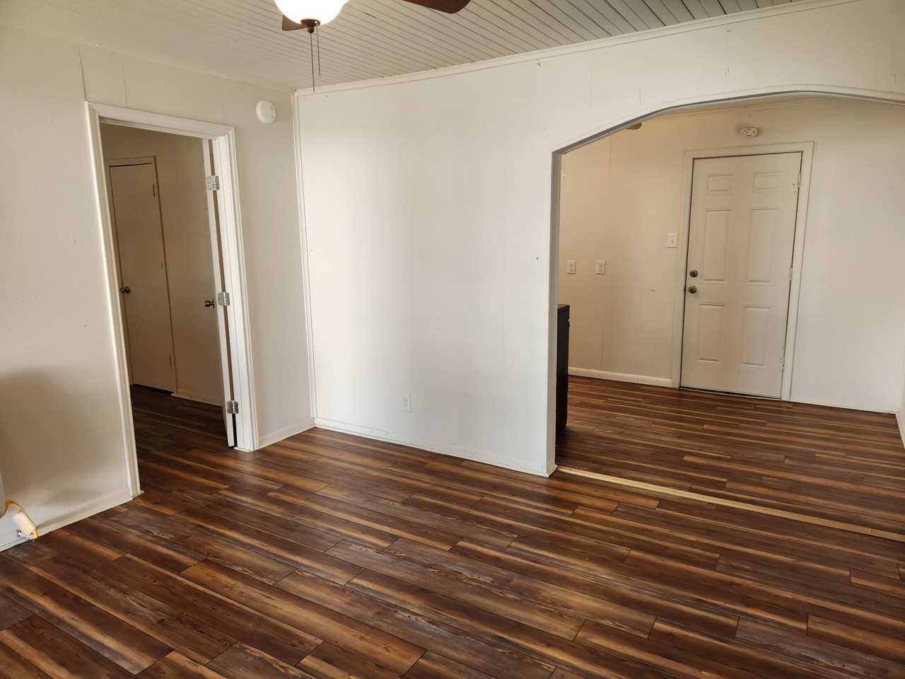 813 M St Nw - Photo 4 of 14