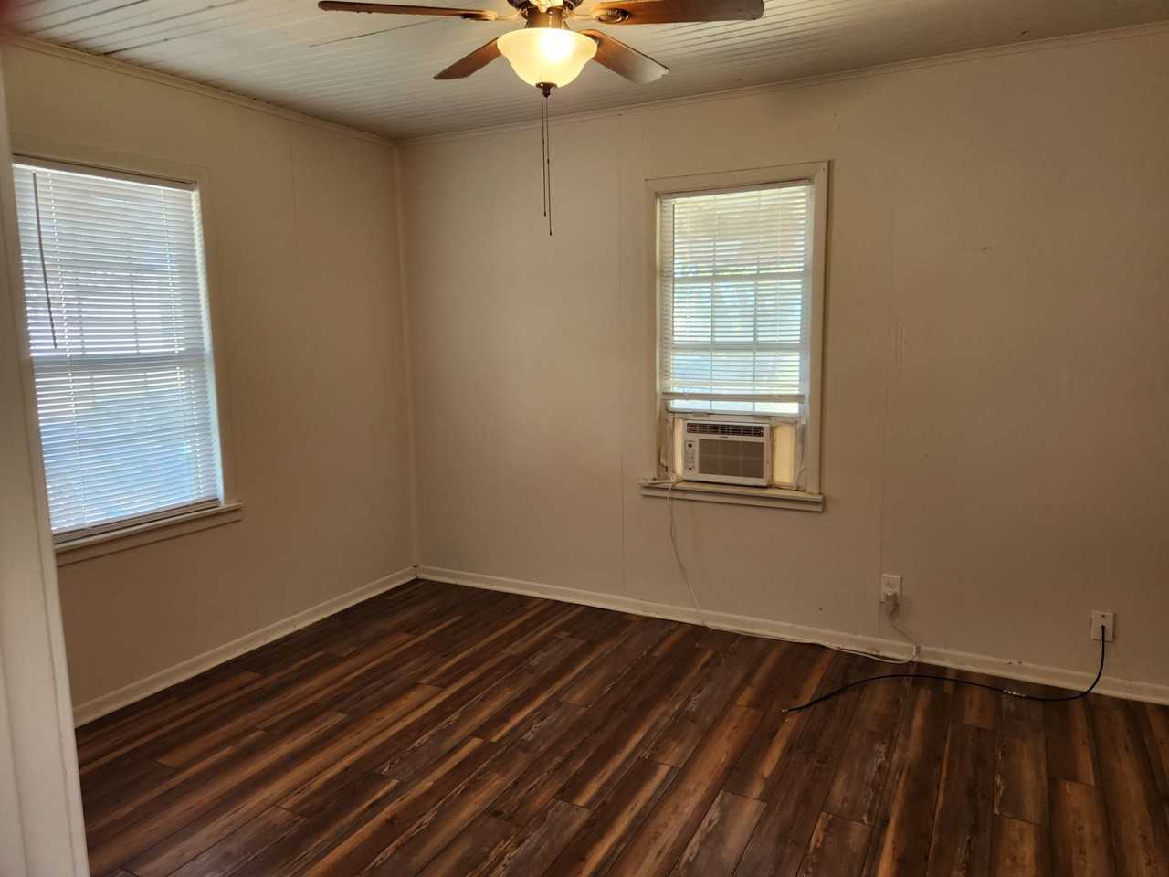 813 M St Nw - Photo 5 of 14