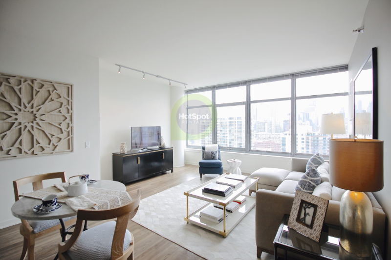 290 W Chestnut St - Photo 3 of 12