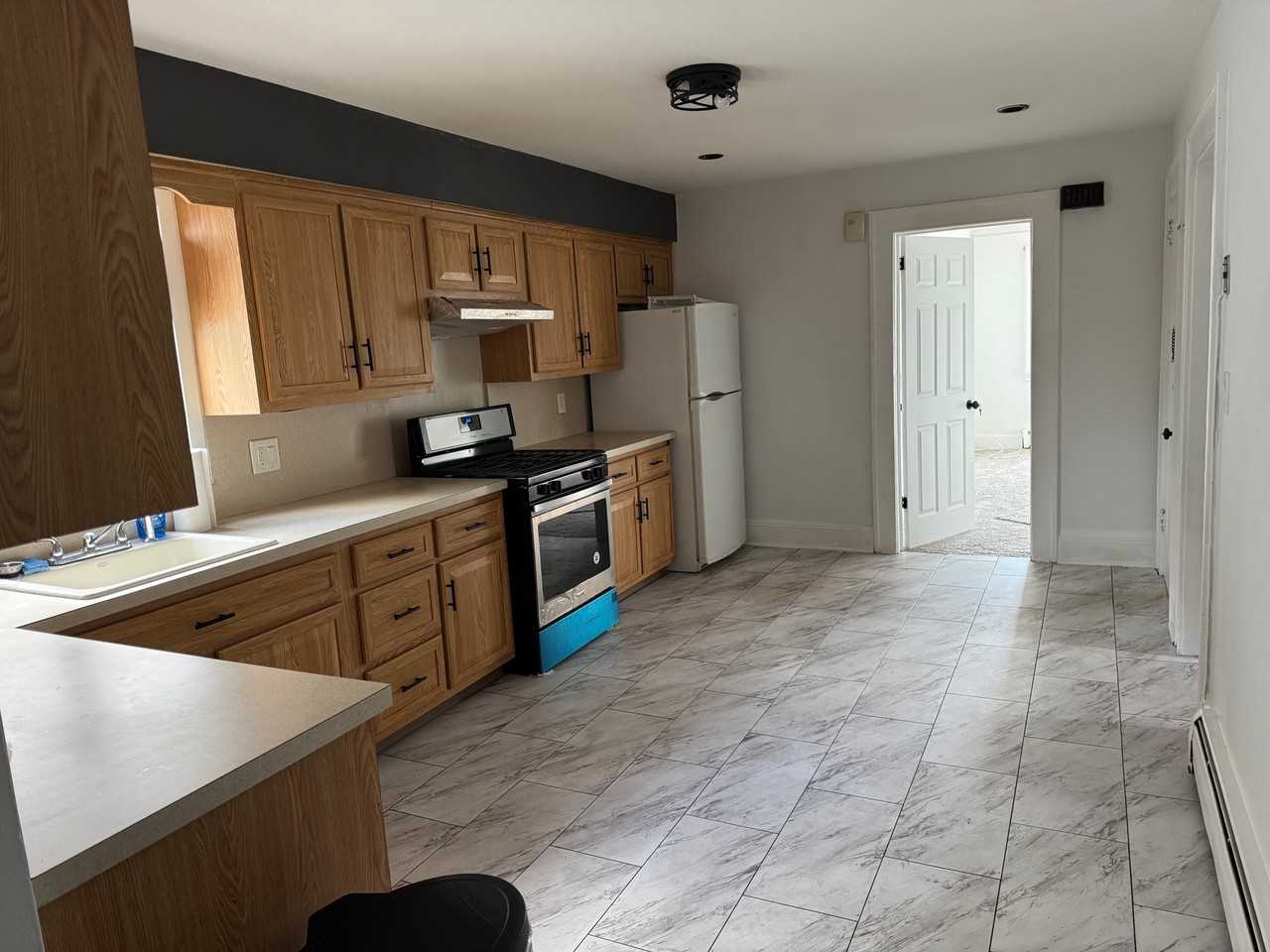 184 Market St #2 - Photo 2 of 10