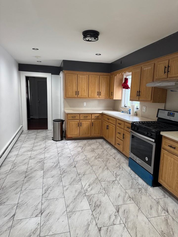 184 Market St #2 - Photo 3 of 10