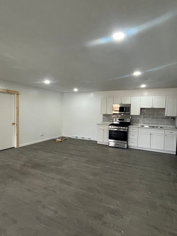 342 Fairmont Ave #5 - Photo 2 of 9