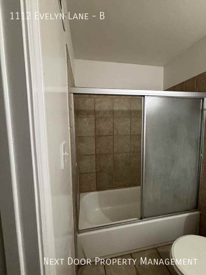 1112 Evelyn Ln #B - Photo 7 of 7