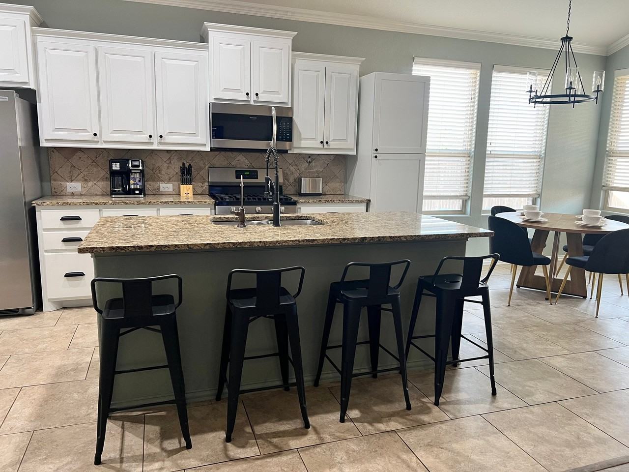 2316 Horizon Rd - Photo 5 of 16