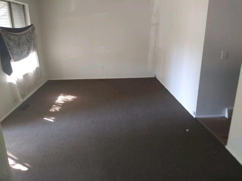 111 E Moore St - Photo 2 of 6