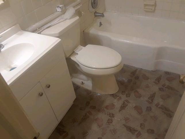 111 E Moore St - Photo 4 of 6