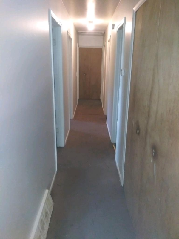111 E Moore St - Photo 5 of 6