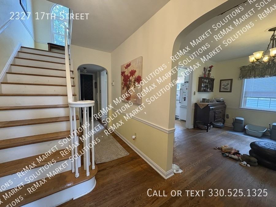 2327 17th St - Photo 3 of 36