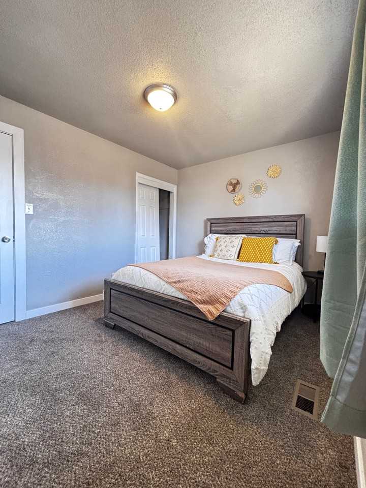 1818 Seminole Ln - Photo 5 of 10