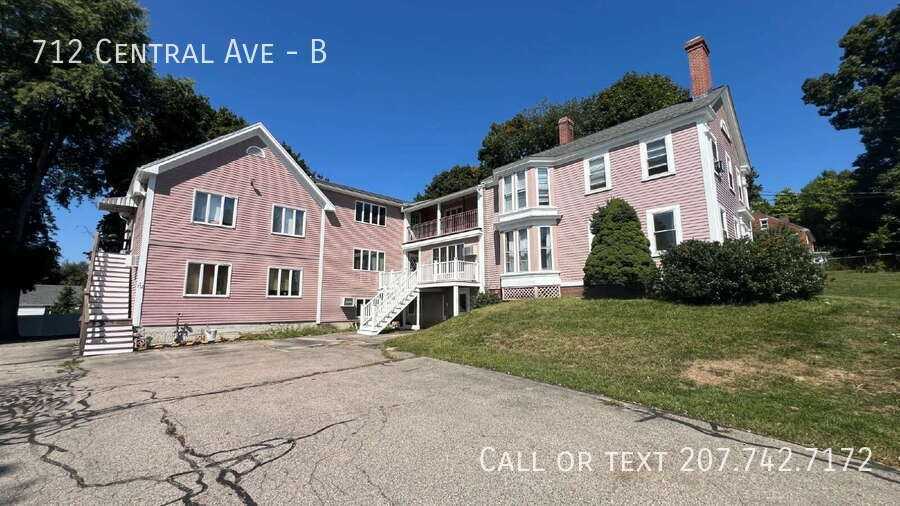712 Central Ave #B - Photo 5 of 29