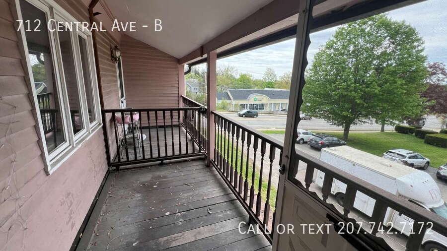 712 Central Ave #B - Photo 7 of 29
