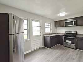 featured image of 120 Yorke St #3