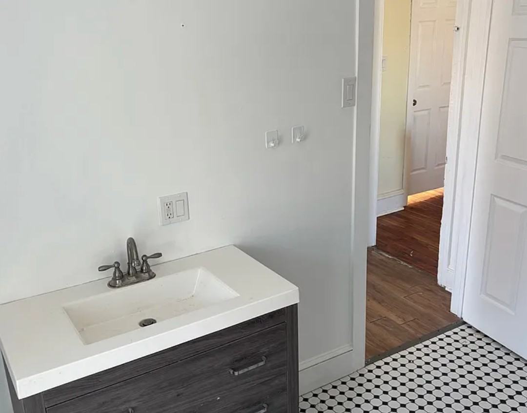 4742 Richmond St #2 - Photo 6 of 12
