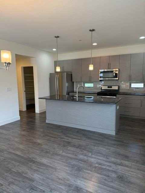 19488 E Sunset Cir - Photo 6 of 10