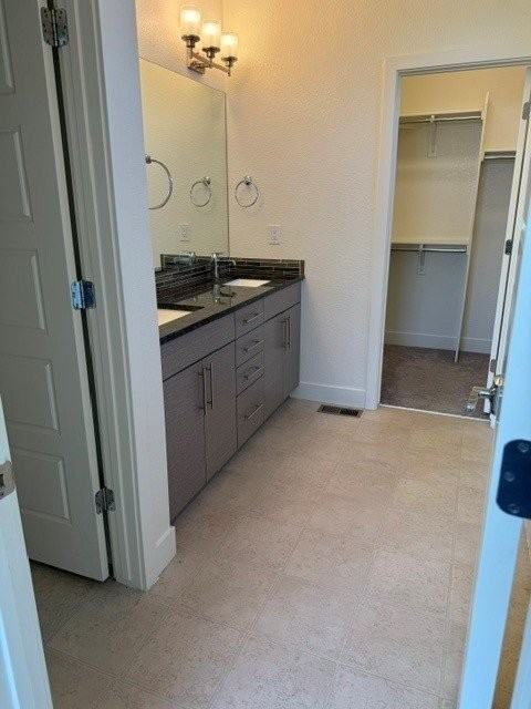 19488 E Sunset Cir - Photo 7 of 10
