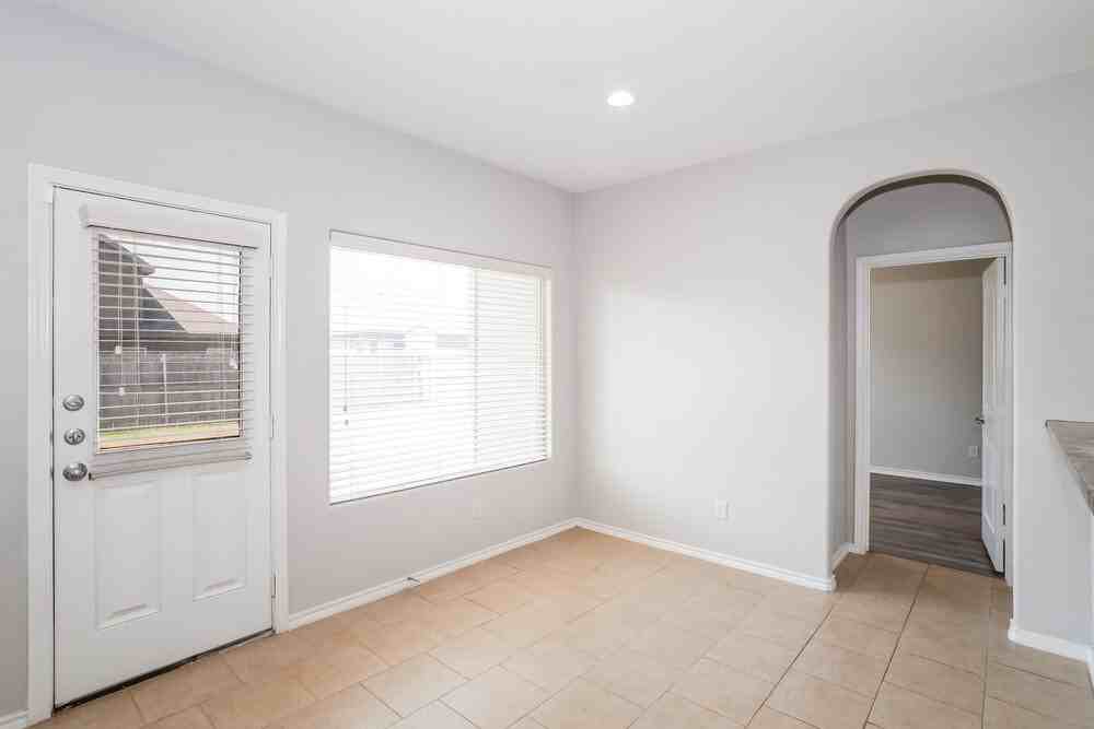5126 Meadow Ln - Photo 6 of 16