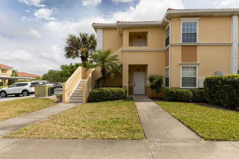 1010 Villagio Cir #204 - Photo 2 of 20
