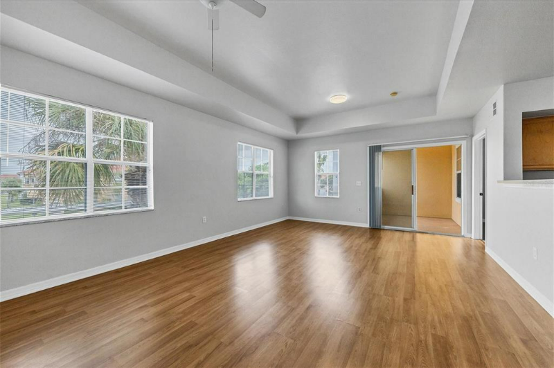 1010 Villagio Cir #204 - Photo 6 of 20