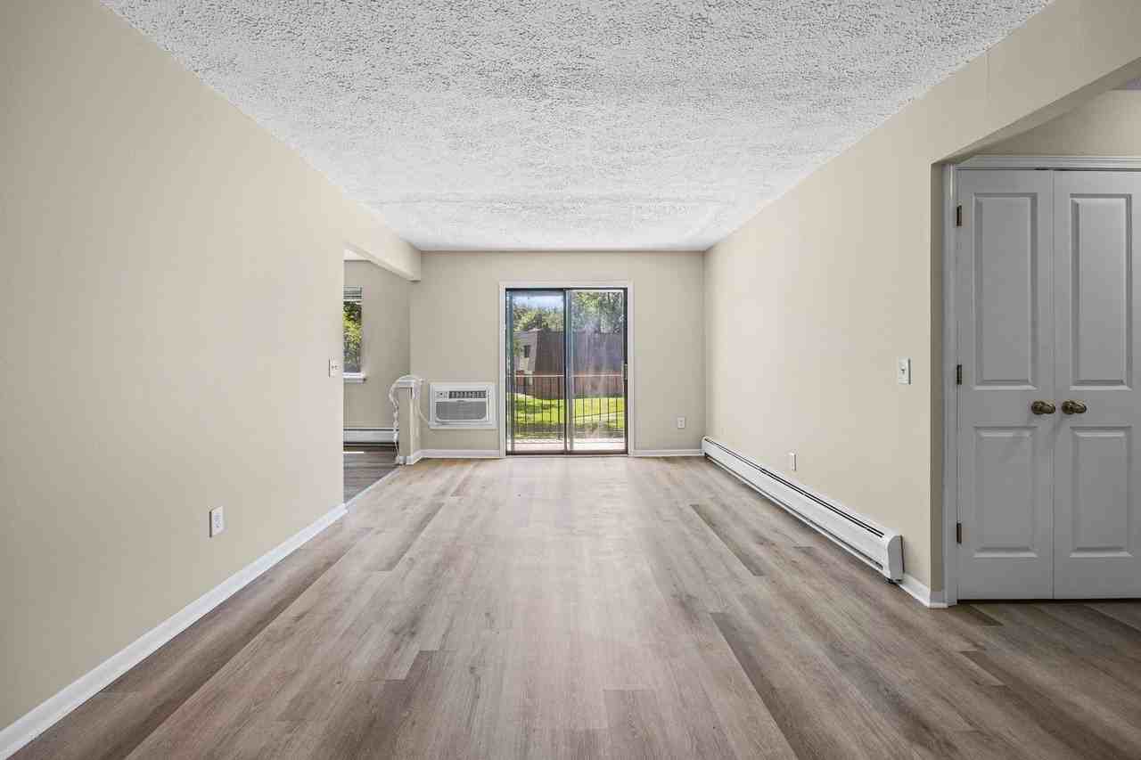 18 Stenwick Dr #H - Photo 4 of 50
