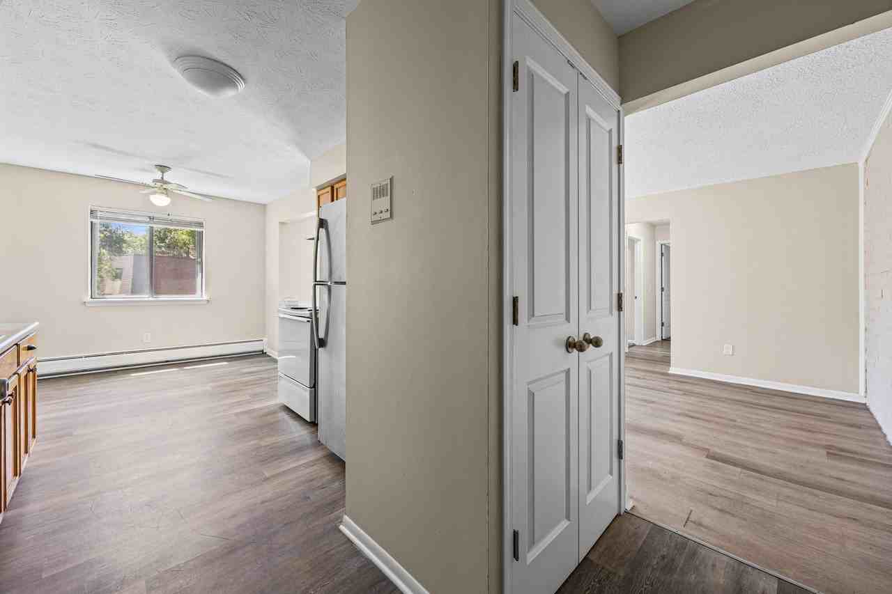 18 Stenwick Dr #H - Photo 5 of 50