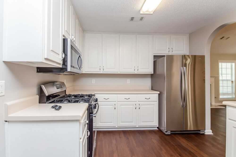 2037 Reserve Pkwy - Photo 6 of 16
