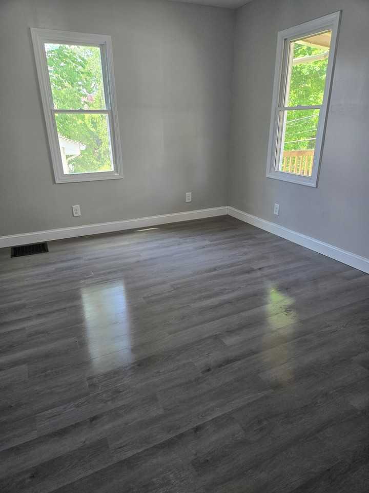 208 Wood St - Photo 6 of 15