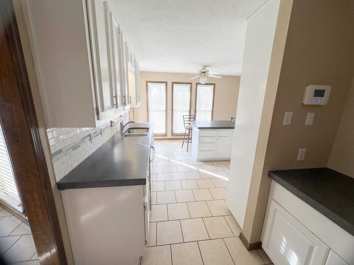 5545 Little Bear Dr - Photo 5 of 7