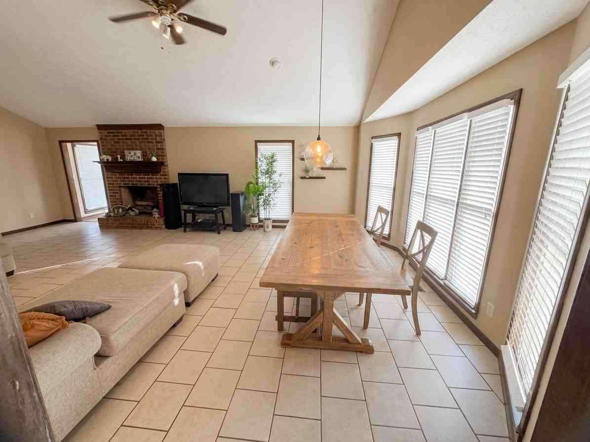 5545 Little Bear Dr - Photo 2 of 8