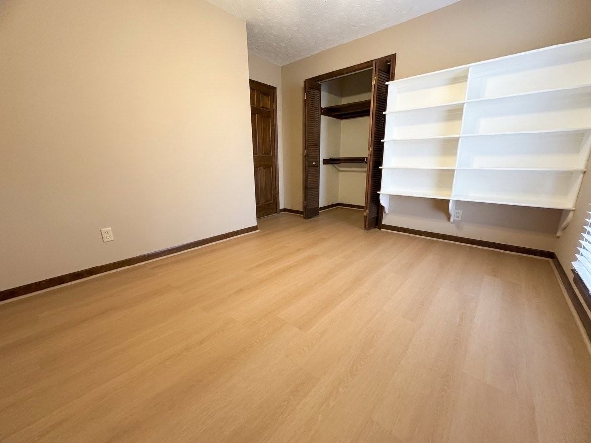 5545 Little Bear Dr - Photo 3 of 8