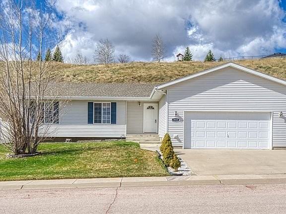 1437 Beaver Dr - Photo 2 of 26