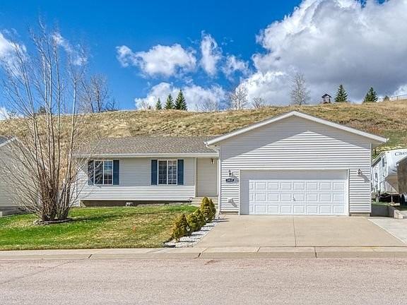 1437 Beaver Dr - Photo 3 of 26