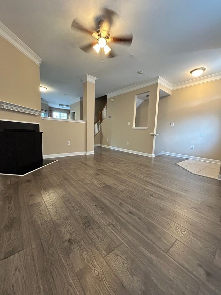 7133 Founders Club Ct - Photo 3 of 20