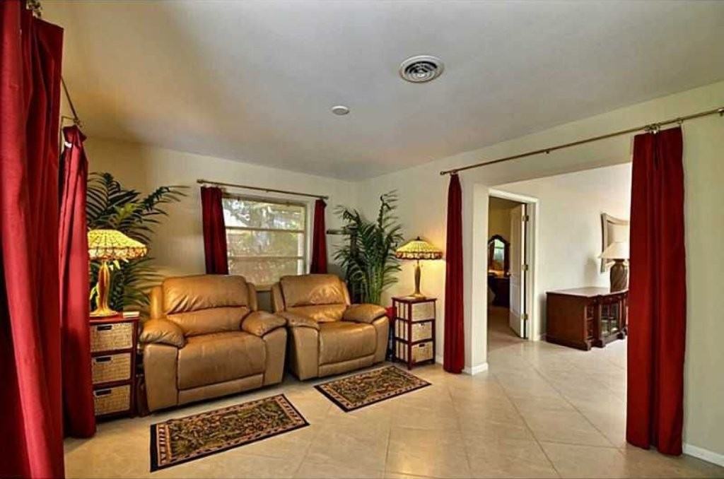 2736 Whippoorwill Ln - Photo 7 of 12