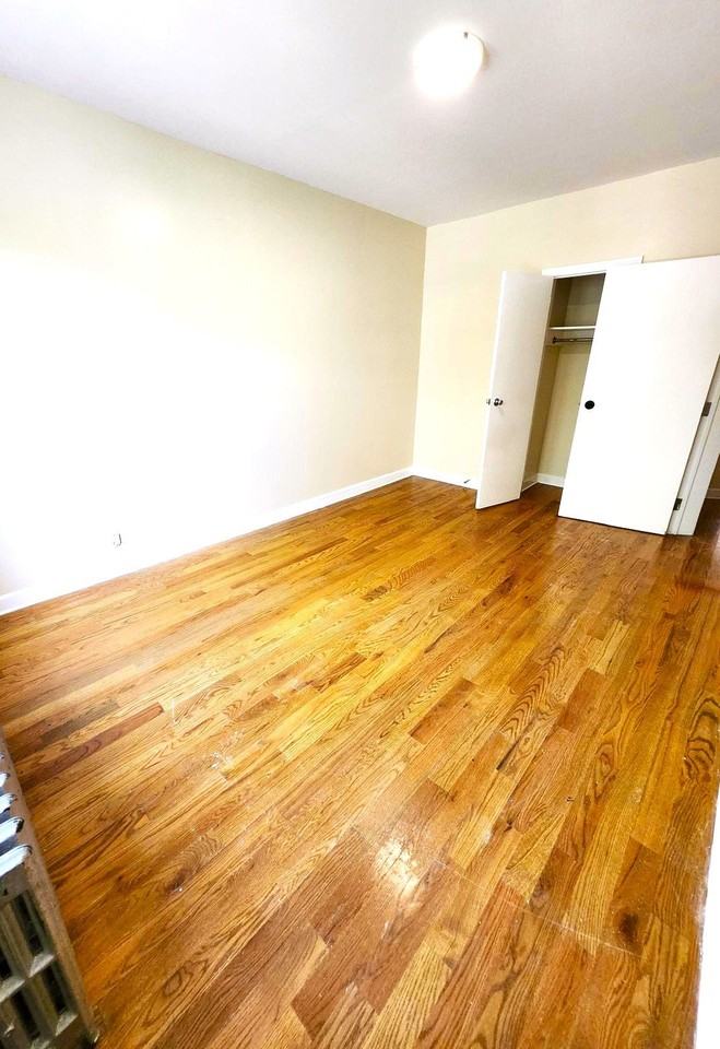 679 E 241st St #2 - Photo 3 of 11