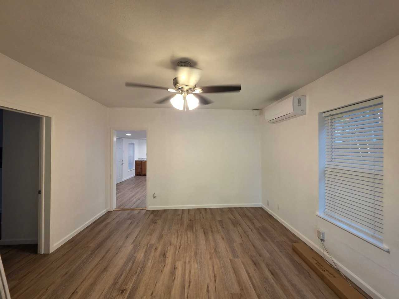 1305 N Calhoun St - Photo 5 of 15