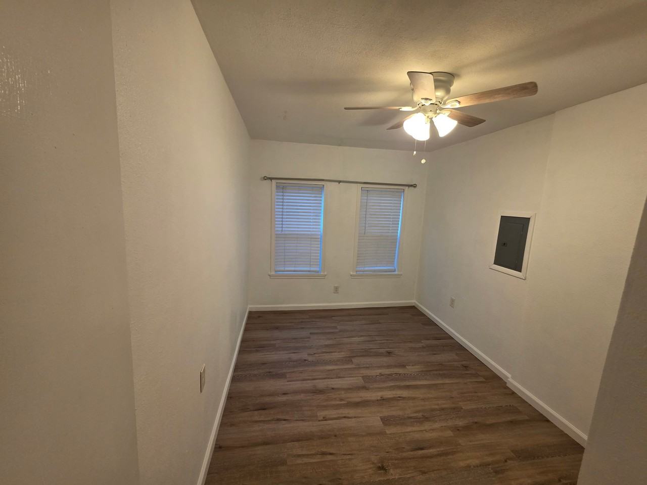 1305 N Calhoun St - Photo 7 of 15