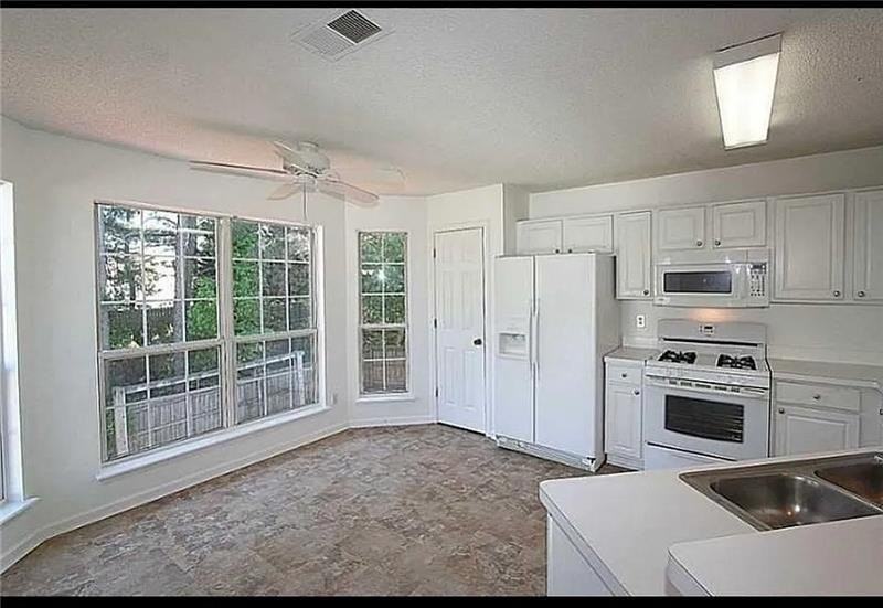 2174 Dresden Grn Nw - Photo 7 of 12