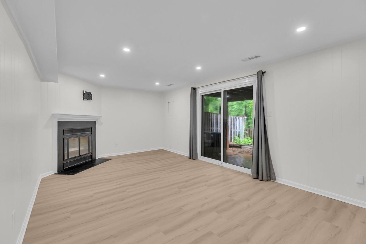 5338 Anchor Ct - Photo 7 of 14