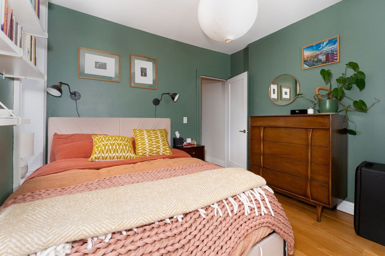 764 Saint Johns Pl #3C - Photo 7 of 10