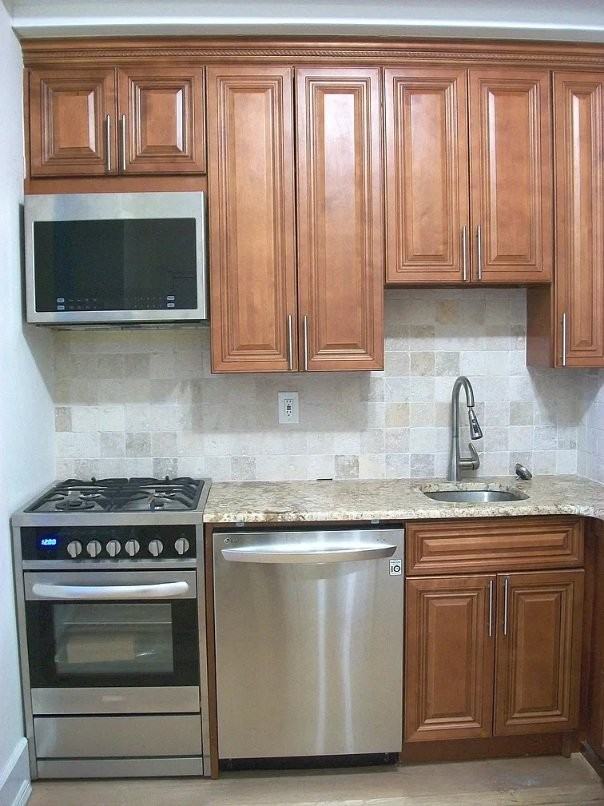 344 E 58th St #2A - Photo 2 of 5